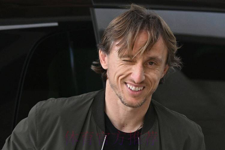 每体:沙特5000万欧年薪+2000万签字费报价魔笛